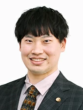 
                            吉田　圭佑